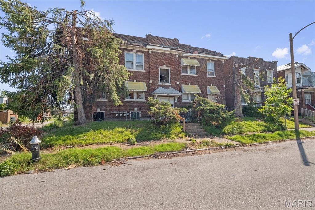 4239 Margaretta Ave, Saint Louis, MO 63115 - photo 2