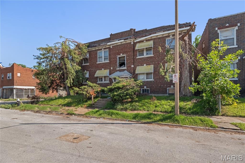 4239 Margaretta Ave, Saint Louis, MO 63115 - photo 3