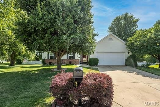 1234 Wagon Wheel Trl, Ofallon, MO 63366 - photo 1