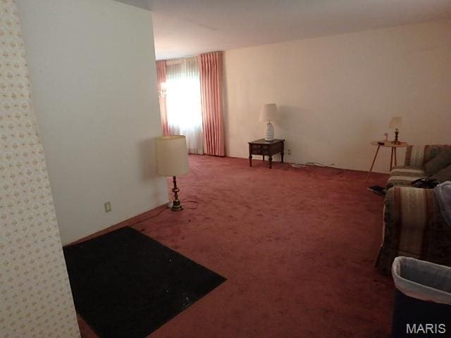 990 Saddle Dr, Florissant, MO 63033 - photo 2