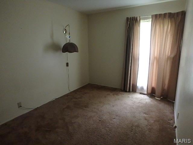 990 Saddle Dr, Florissant, MO 63033 - photo 11