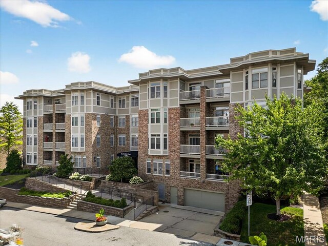 500 N And S Rd Unit 103, University City, MO 63130 - photo 34