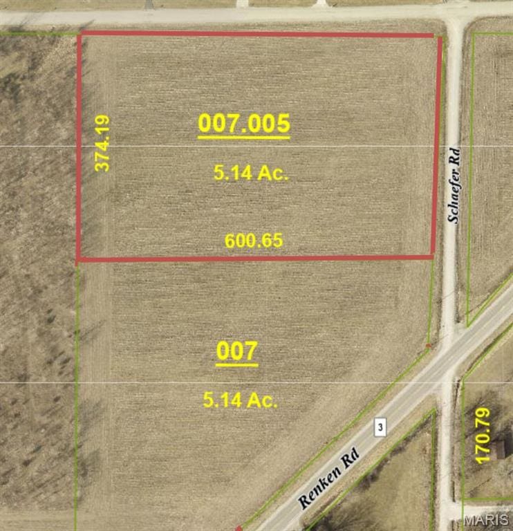 9479 Schaefer Rd, Staunton, IL 62088 - photo 1