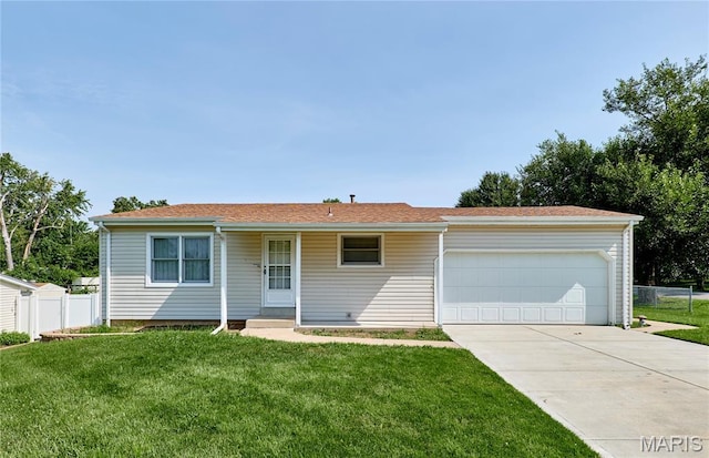 4001 De Smet Ln, Saint Charles, MO 63304 - photo 1