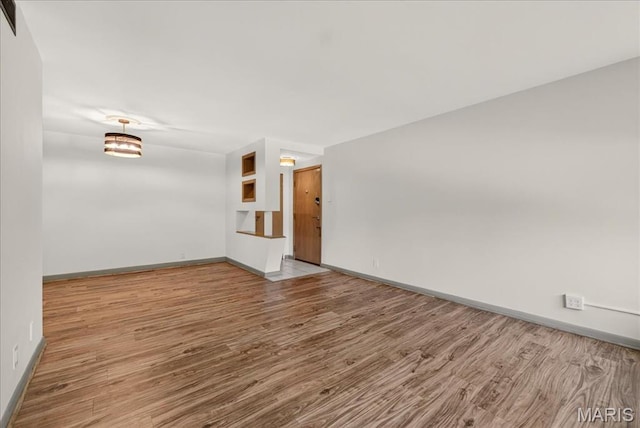 2 Delcrest Ct Unit 201, Saint Louis, MO 63124 - photo 3