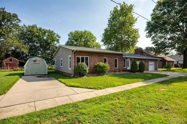725 W Mill St, Staunton, IL 62088 - photo 3