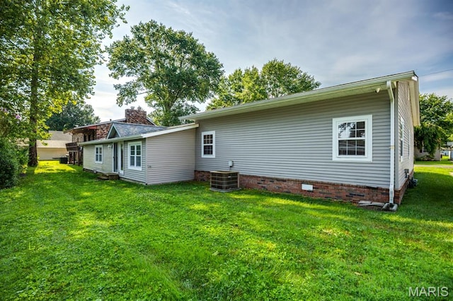725 W Mill St, Staunton, IL 62088 - photo 4