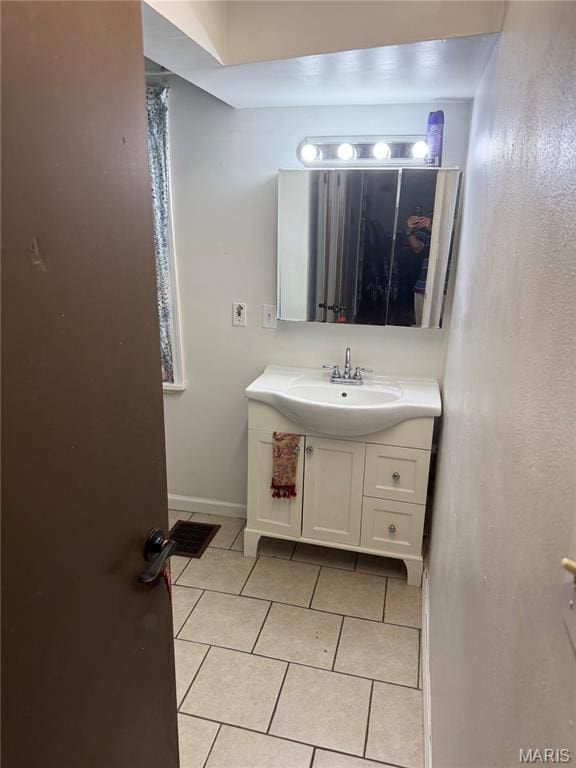 9060 Patrick Dr, St John, MO 63114 - photo 10