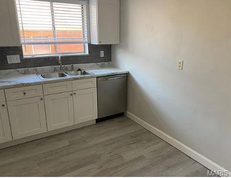 7327 Hampshire Dr, Saint Louis, MO 63109 - photo 8