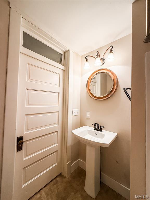 509 W Saint Louis St, Nashville, IL 62263 - photo 42