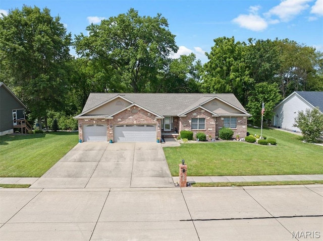 8817 Wendell Creek Dr, Saint Jacob, IL 62281 - photo 1