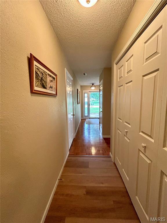 302 E Green Tree Ln E, Farmington, MO 63640 - photo 2