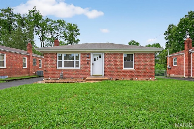 9016 Kathlyn Dr, Saint Louis, MO 63134 - photo 1