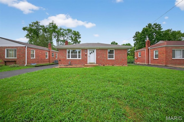 9016 Kathlyn Dr, Saint Louis, MO 63134 - photo 2