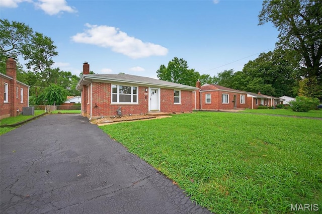9016 Kathlyn Dr, Saint Louis, MO 63134 - photo 4