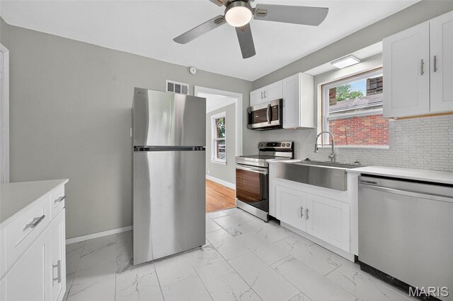 9016 Kathlyn Dr, Saint Louis, MO 63134 - photo 10