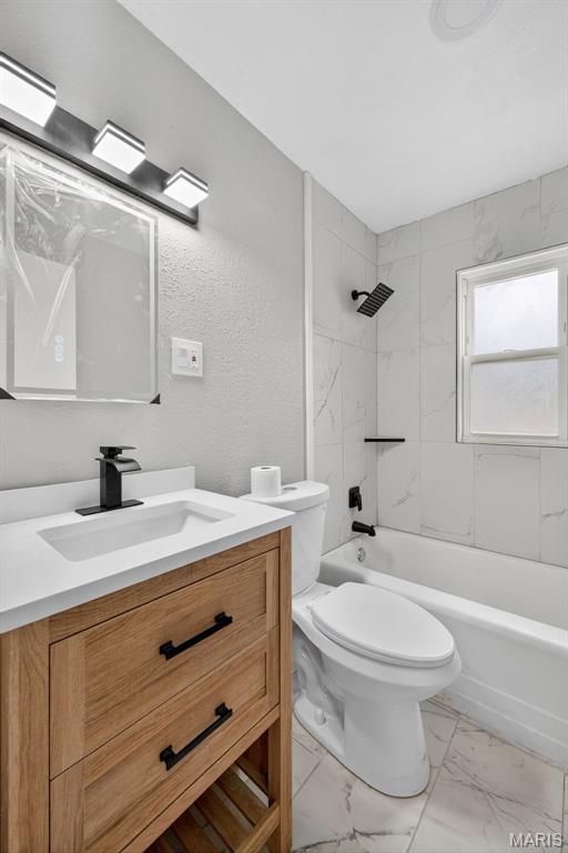 9016 Kathlyn Dr, Saint Louis, MO 63134 - photo 16