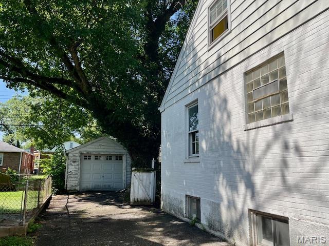 8354 Orchard Ave, Saint Louis, MO 63132 - photo 3