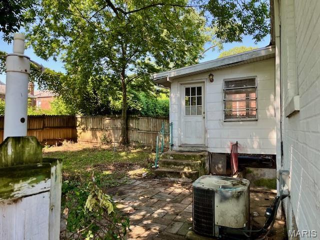8354 Orchard Ave, Saint Louis, MO 63132 - photo 4