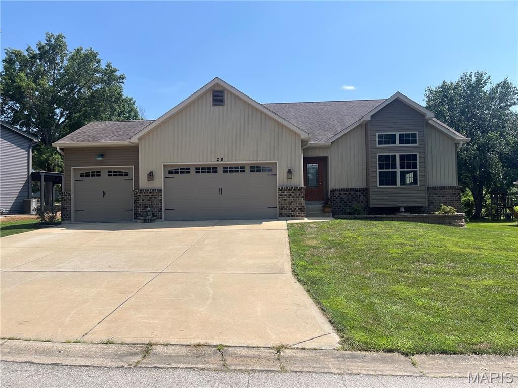 28 Champagne Dr, Lake St Louis, MO 63367 - photo 1