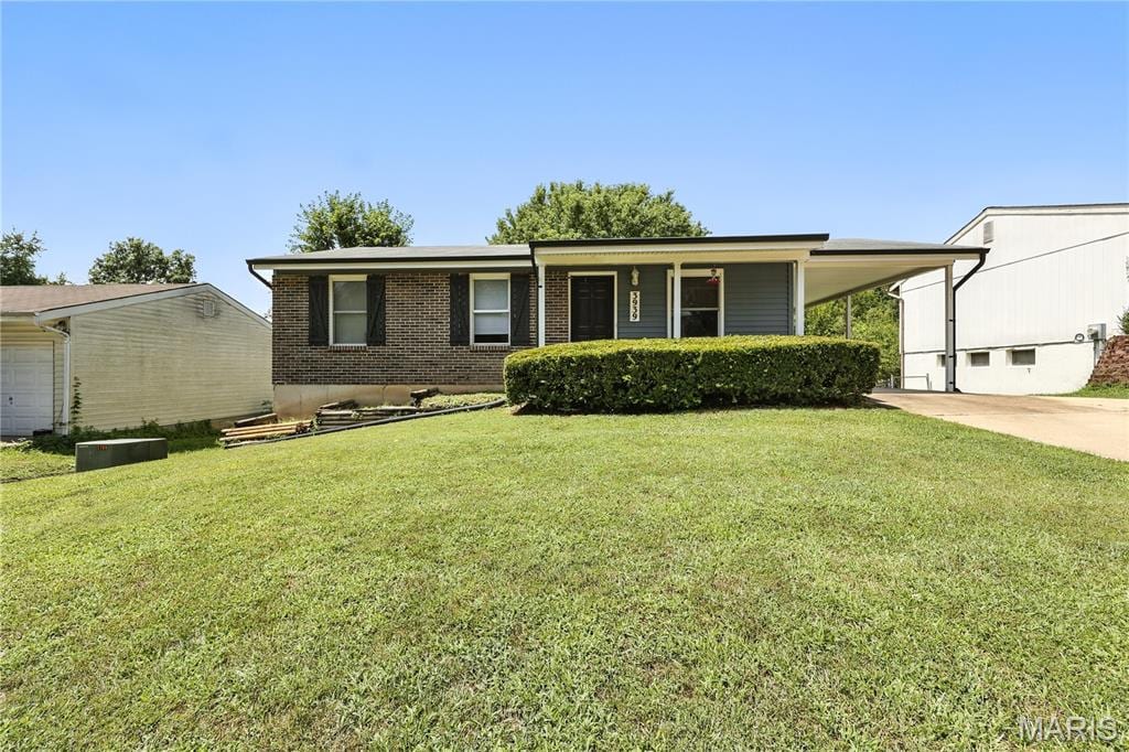 3939 Hawthorn Dr, Imperial, MO 63052 - photo 1
