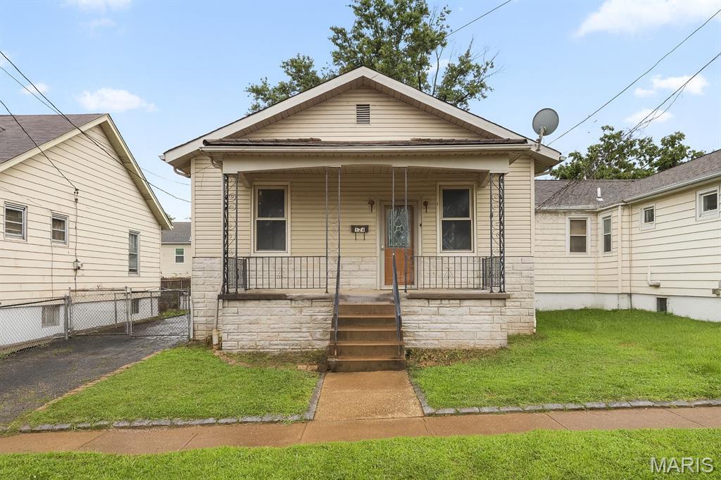 124 Mann St, Saint Louis, MO 63125 - photo 1