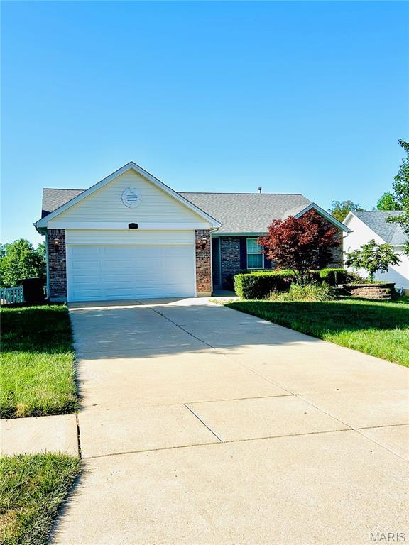 1040 Schumacher Rd, Fenton, MO 63026 - photo 1