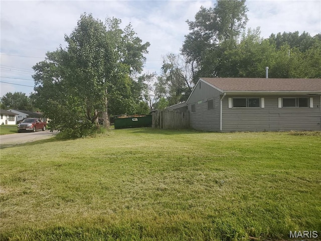 111 Lazarcheff Dr, Cahokia, IL 62206 - photo 2