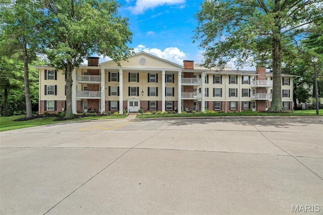 1511 Hampton Hall Drive 19 & 20, Chesterfield, MO 63017 - photo 2