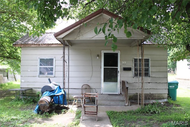 313 W 11th St, Caruthersville, MO 63830 - photo 1