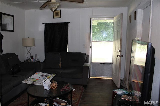 313 W 11th St, Caruthersville, MO 63830 - photo 4