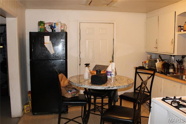 313 W 11th St, Caruthersville, MO 63830 - photo 5