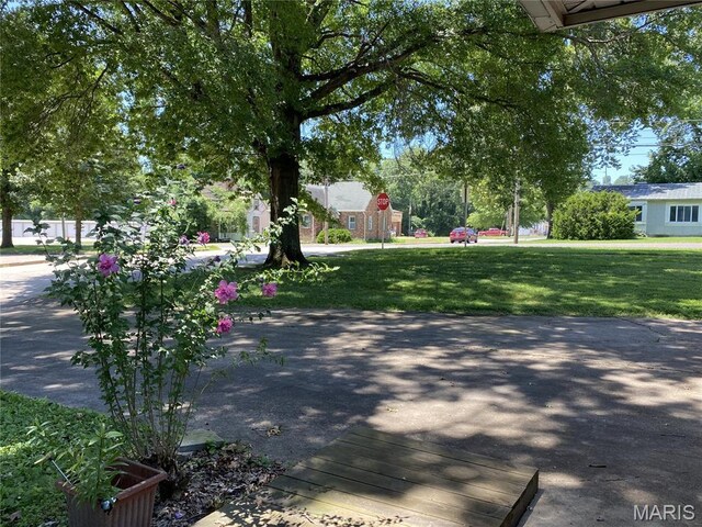 335 W 16th St, Hermann, MO 65041 - photo 24