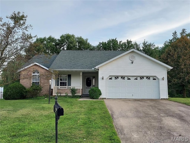 1302 W Cloverfield, Greenville, IL 62246 - photo 1