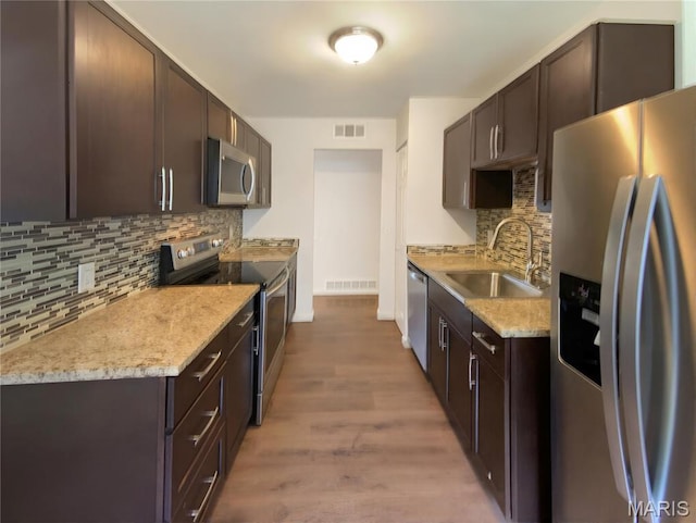 11100 Landseer Dr, Saint Louis, MO 63136 - photo 6