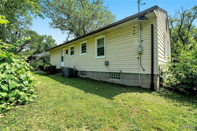 1001 Ford Dr, Ferguson, MO 63135 - photo 15