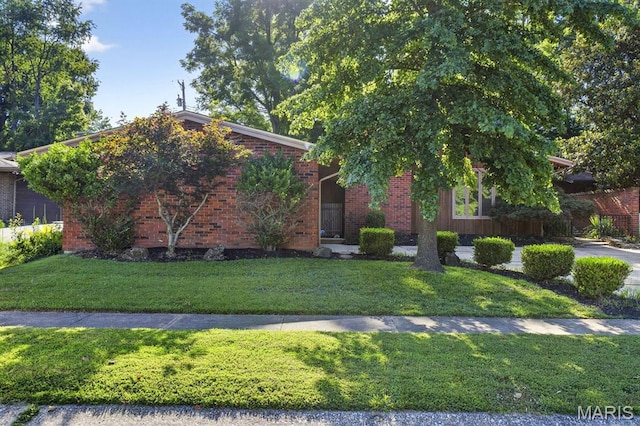 13083 Ferntrails Ln, Creve Coeur, MO 63141 - photo 2