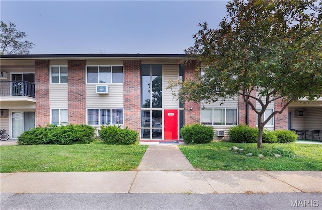 9920 Bunker Hill Drive E, Saint Louis, MO 63123 - photo 1