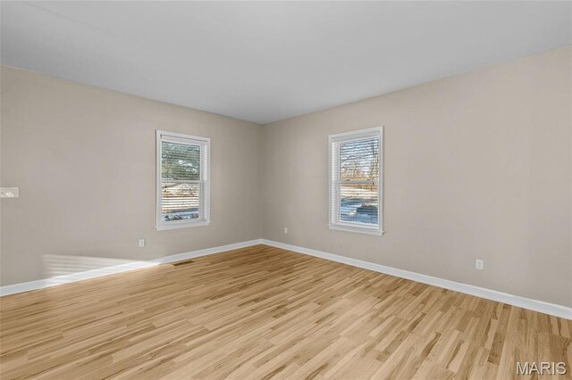 2438 Creve Coeur Mill Rd, Maryland Heights, MO 63043 - photo 5