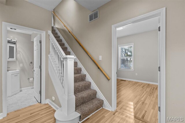 2438 Creve Coeur Mill Rd, Maryland Heights, MO 63043 - photo 6