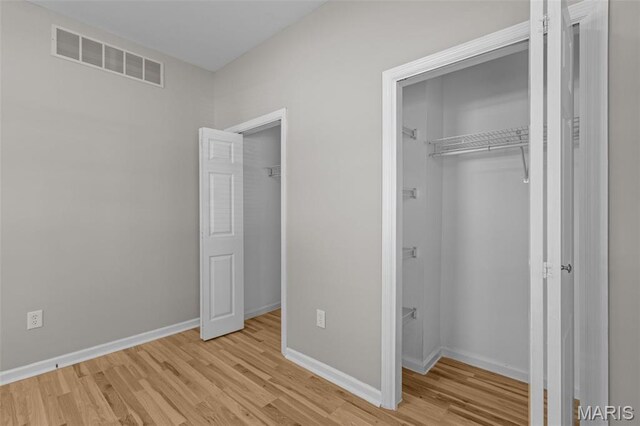 2438 Creve Coeur Mill Rd, Maryland Heights, MO 63043 - photo 10
