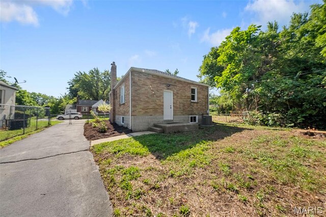 305 Henquin Dr, Ferguson, MO 63135 - photo 21