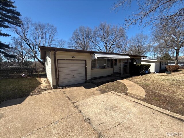9319 Clarion Dr, Saint Louis, MO 63136 - photo 3