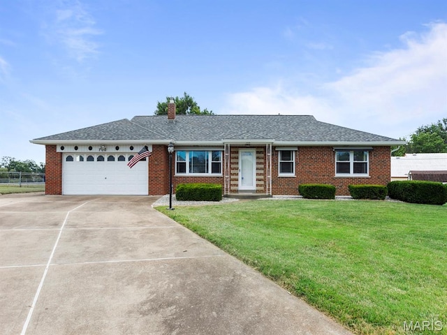700 Kaywood Ln, Saint Louis, MO 63129 - photo 1