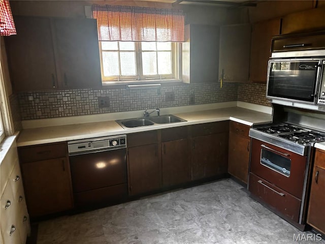 739 Hurstgreen Rd, Webster Groves, MO 63119 - photo 8