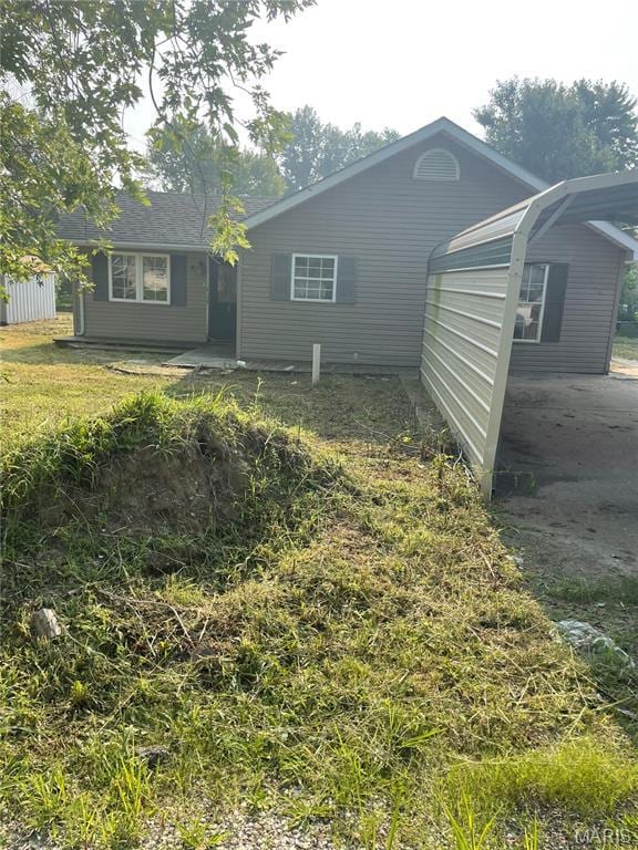 406 Utterback St, Vandalia, MO 63382 - photo 2