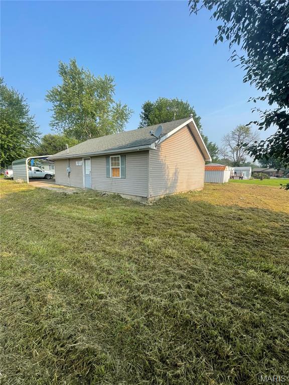 406 Utterback St, Vandalia, MO 63382 - photo 19