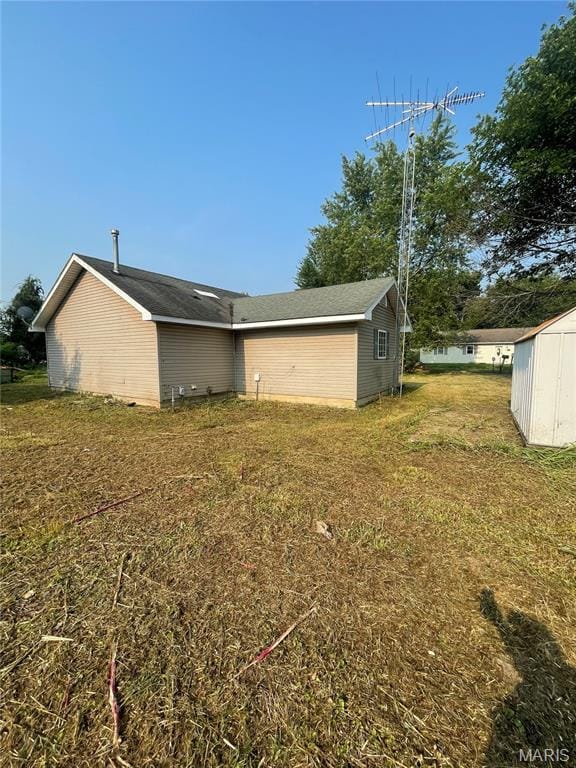 406 Utterback St, Vandalia, MO 63382 - photo 20
