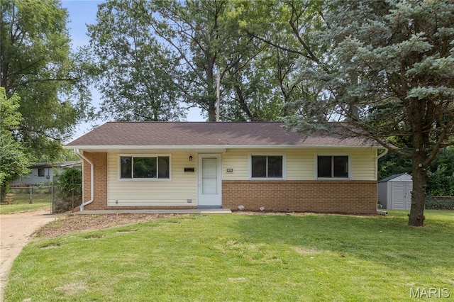 7040 Clover Ln, Hazelwood, MO 63042 - photo 1