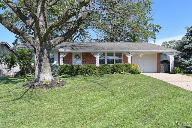 10923 Suanis Ct, Saint Louis, MO 63123 - photo 1